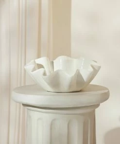 Regina Andrew Design Bowl Ceramic Ruffle (Available In 2 Sizes) Gifts By Occasion