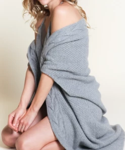 Needle&Pine Sleeveless Cashmere Cardigan (Available In 2 Colors)