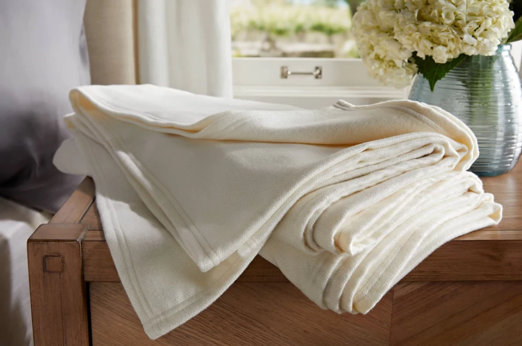 Pillows Como Blanket By Legna Pillows Como Blanket By Legna