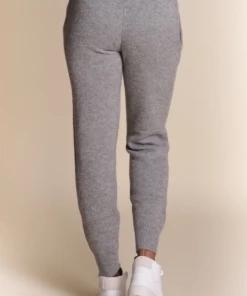 Needle&Pine Cashmere Jogger Pants (Available In 3 Colors) 7 Needle&Pine Cashmere Jogger Pants (Available In 3 Colors)