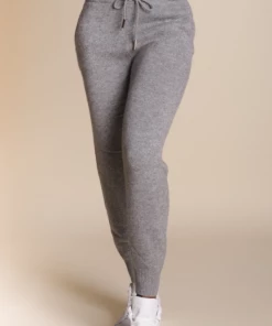 Needle&Pine Cashmere Jogger Pants (Available In 3 Colors) 6 Needle&Pine Cashmere Jogger Pants (Available In 3 Colors)