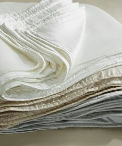 Top Of Bed Quilt Cover By Legna