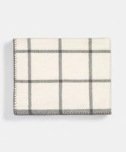 Throw Collection Graydon By Alicia Adams Gifts By Occasion